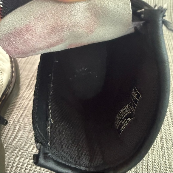 Dr. Martens White Leather Ankle Boots Size 2 - Picture 11 of 12